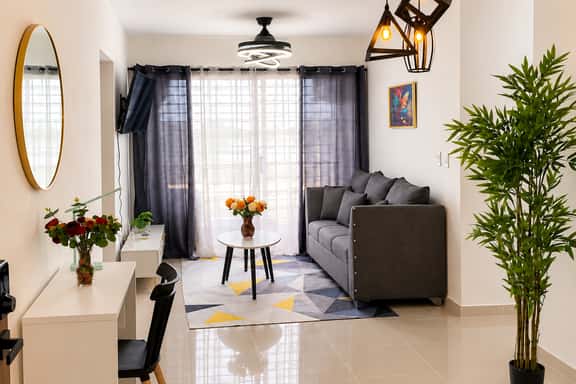 Tropical Pearl Getaway - Image 1